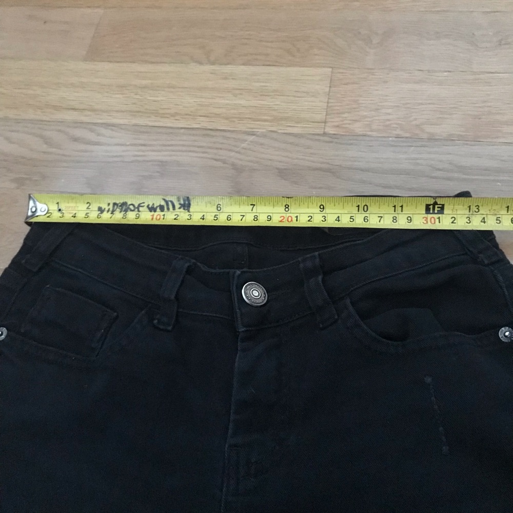 Vintage Mom Jeans - Picture 4 of 6
